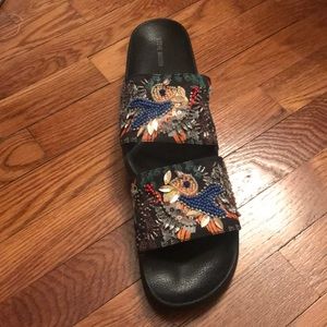 Steve Madden slides